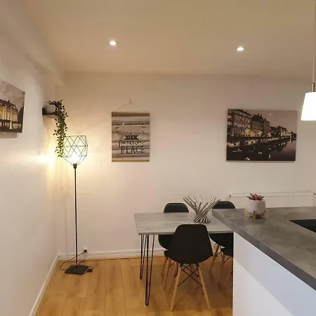 Comme Chez Soi A דירה